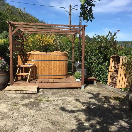 ベッド・アンド・ブレックファスト Casa Traca Valbona