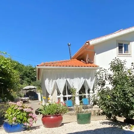 ベッド・アンド・ブレックファスト Casa Traca Valbona